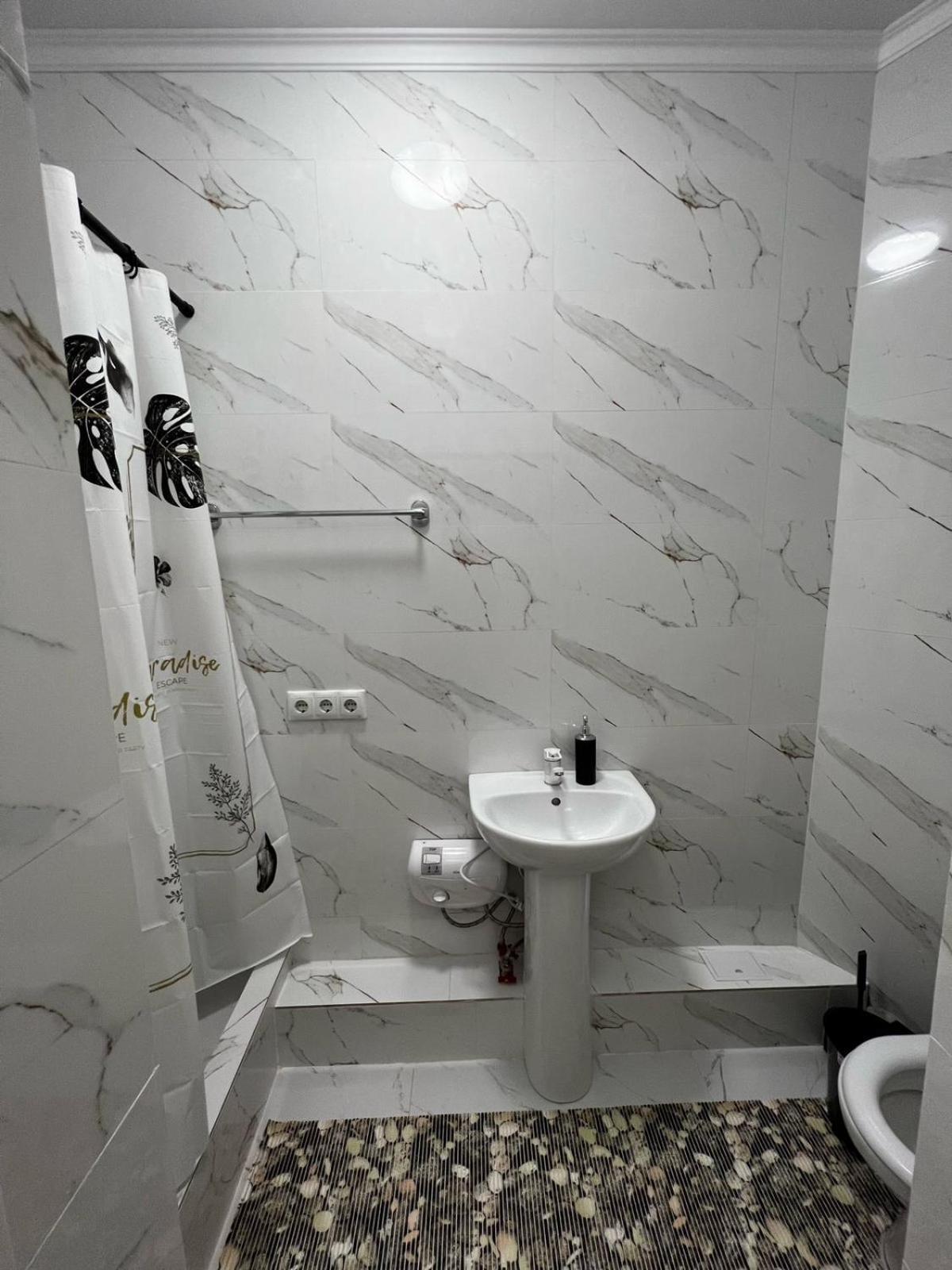На Майлина Apartamento Turksib Exterior foto